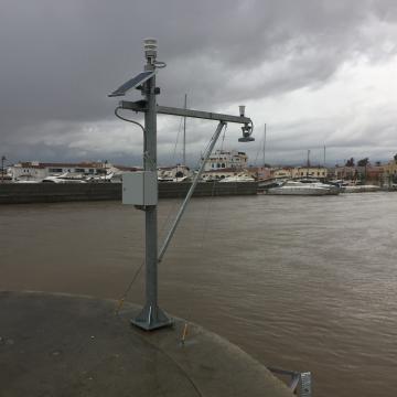 Tide gauge